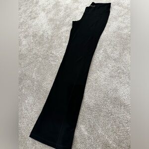 Old Navy Medium Flare leggings